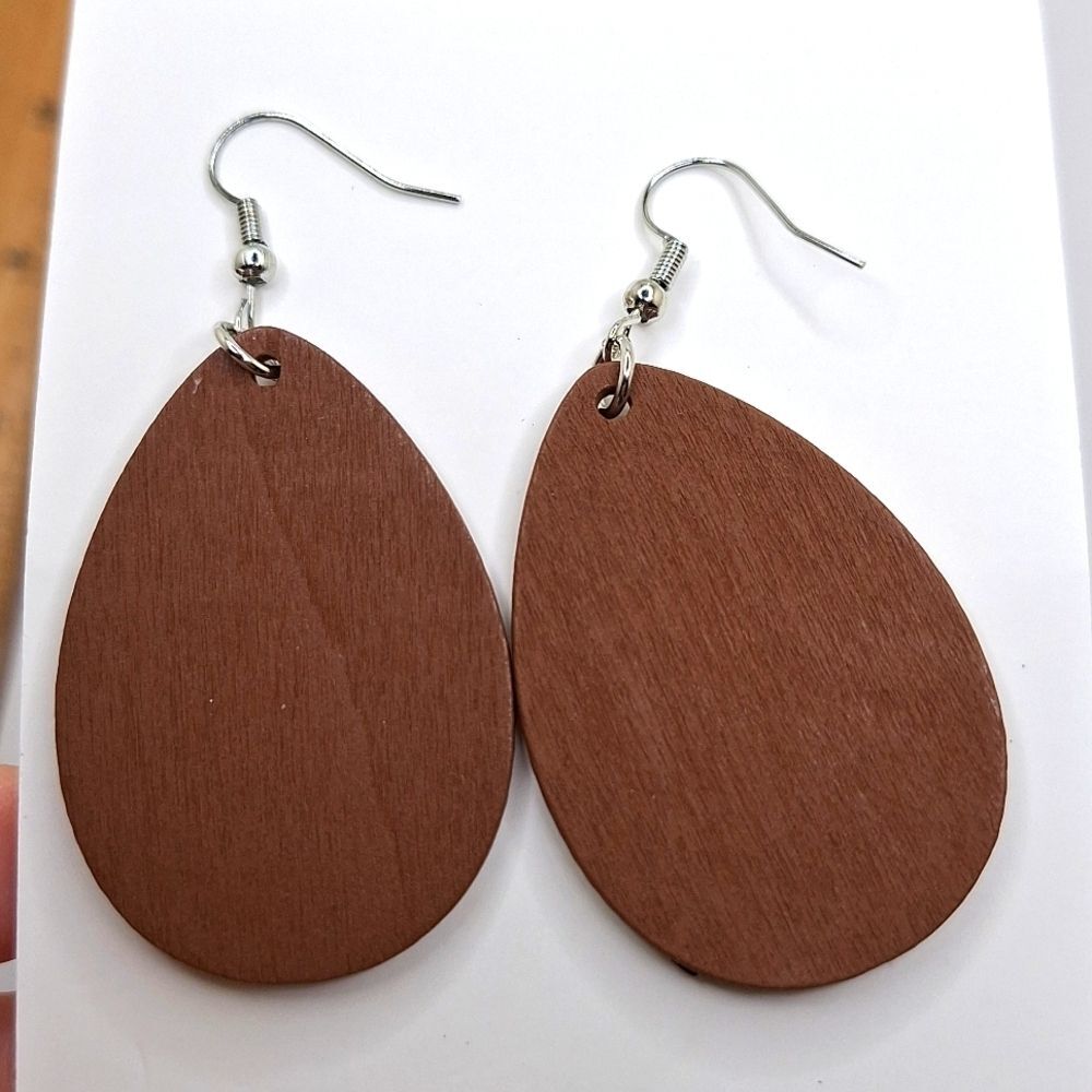Brown teardrop wood earrings